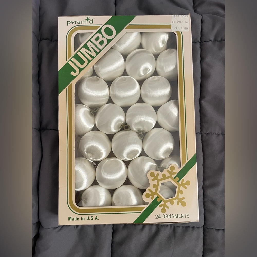 Vintage Jumbo Satin Christmas Ornaments White Pyramid
